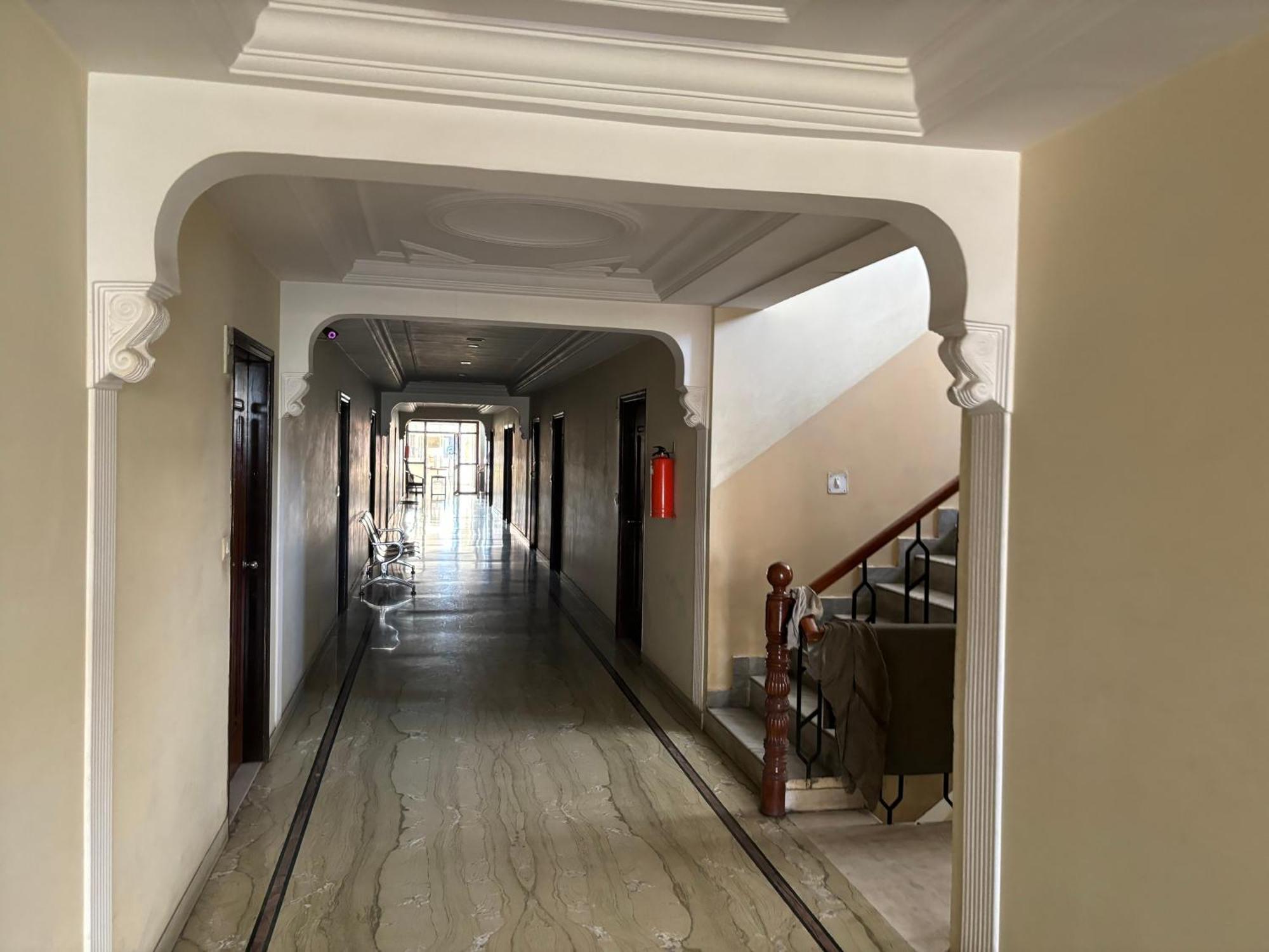 Hotel Siddhi Vinayak Station Road Джайпур Екстериор снимка